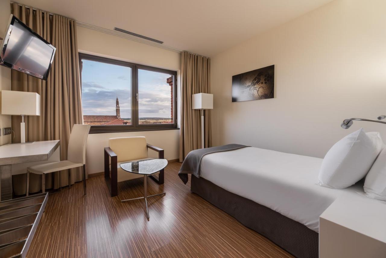 Hotel Eurostars Via De La Plata à Astorga Extérieur photo