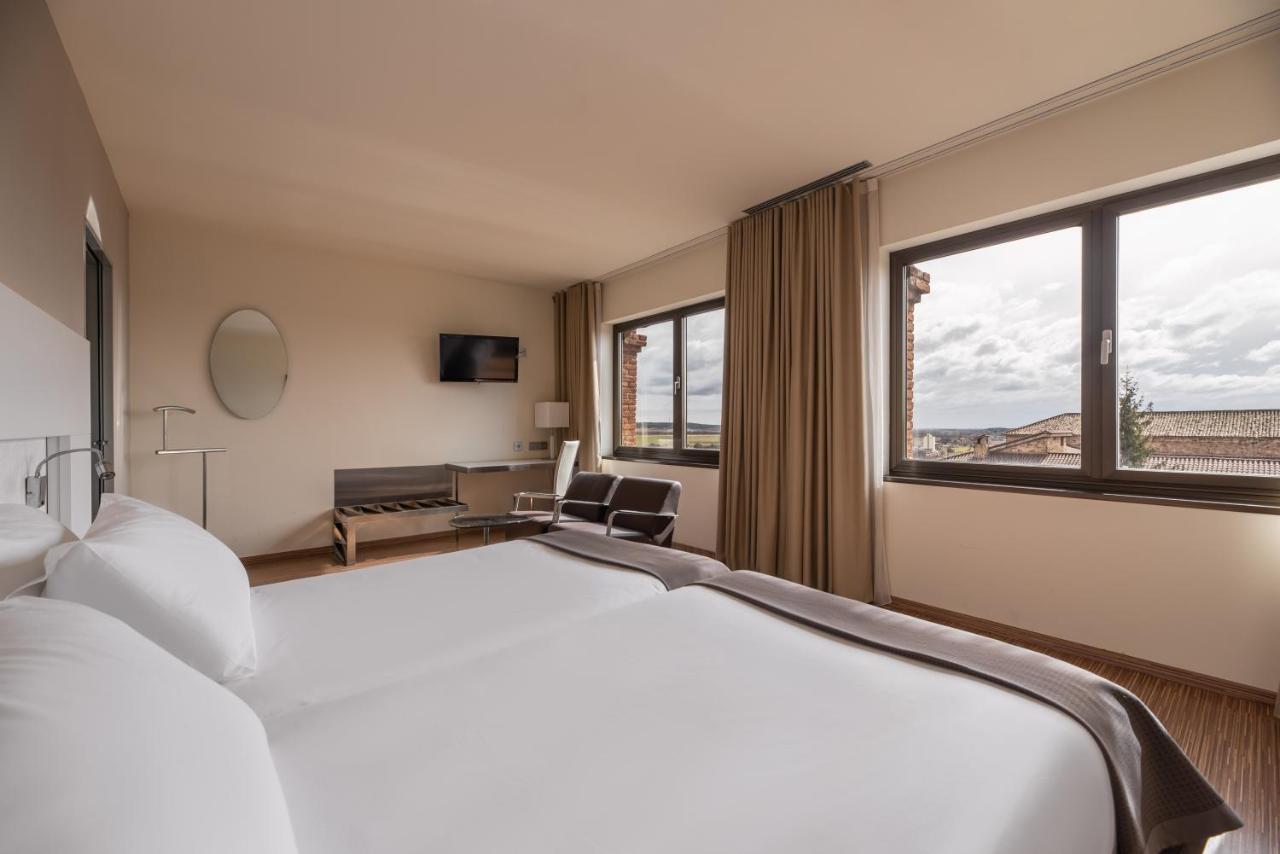 Hotel Eurostars Via De La Plata à Astorga Extérieur photo